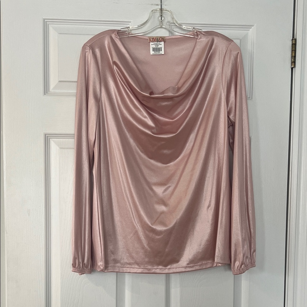 Like new! Women's Pink Long Sleeve Top
